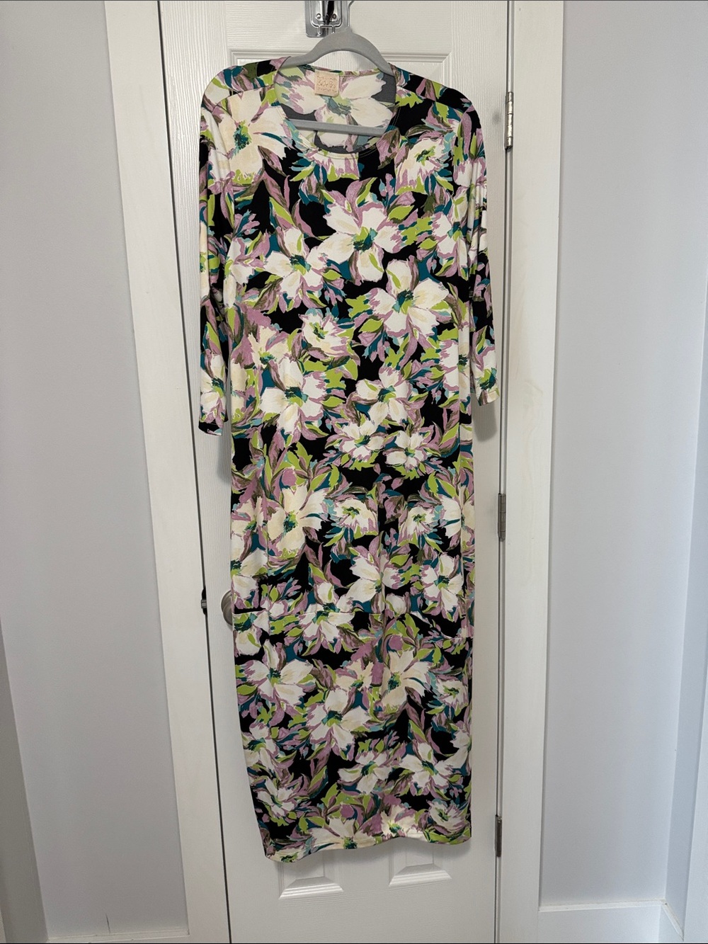 Women dress very comfortable looks great casual or dressy